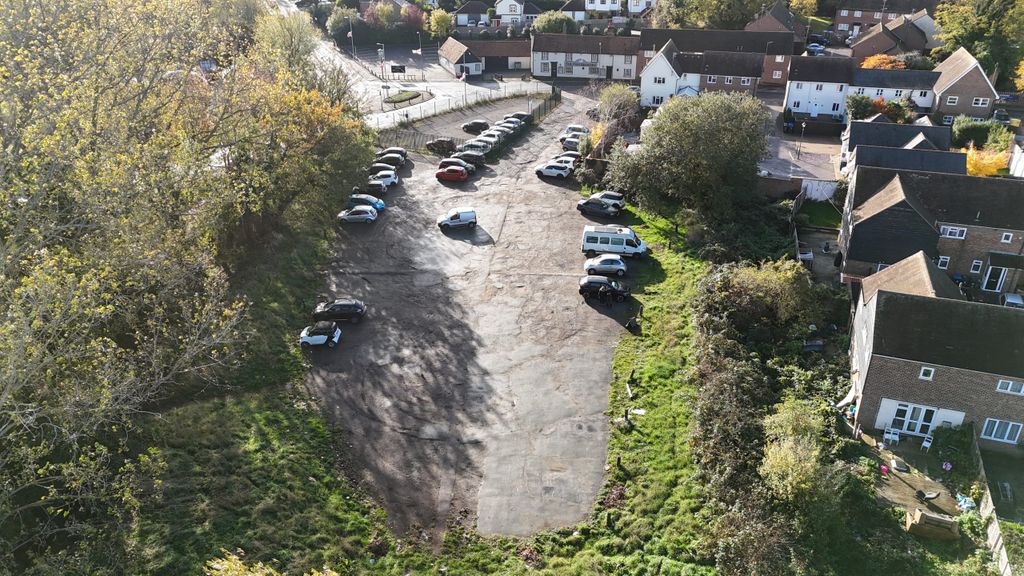 Property photo 2 of 6