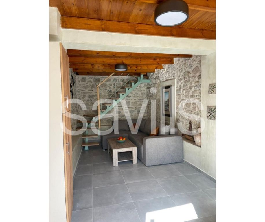 Property photo 3 of 6 Image: 2
