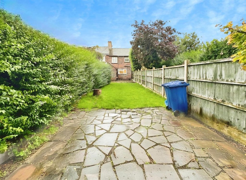 Property photo 3 of 16 Garden Edited With Hedges Cut Down.Jpg