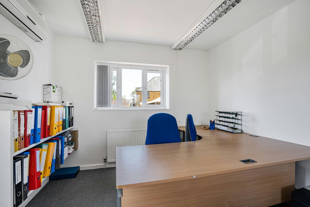 Property photo 3 of 6 3_79579.Jpg
