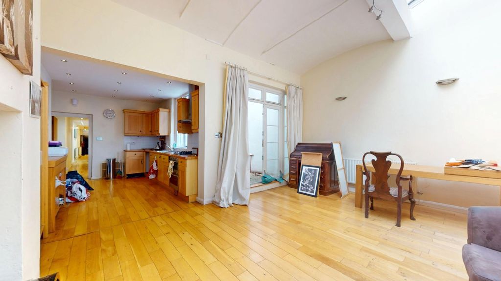 Property photo 2 of 10 41A St Georges Square, Pimlico, London, Sw1V 3Qn