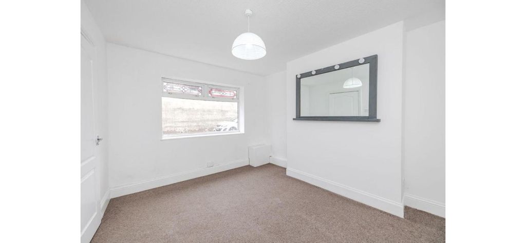 Property photo 2 of 15 Gallery