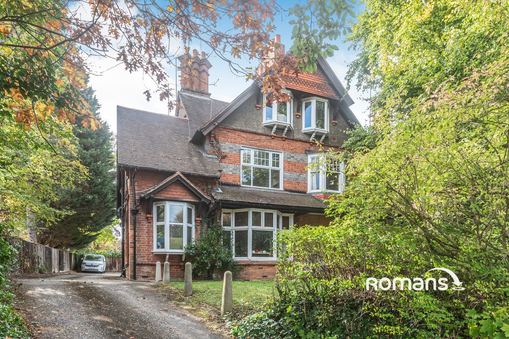 Property photo 3 of 10 Photo