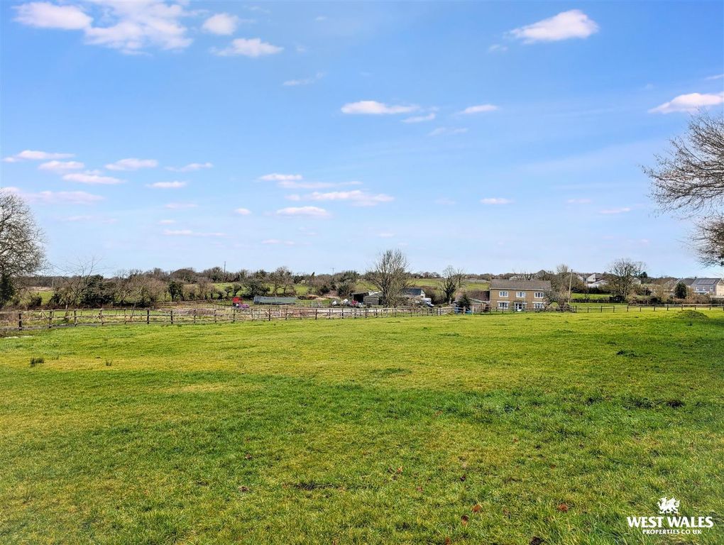 Property photo 1 of 37 1000145209.Jpg