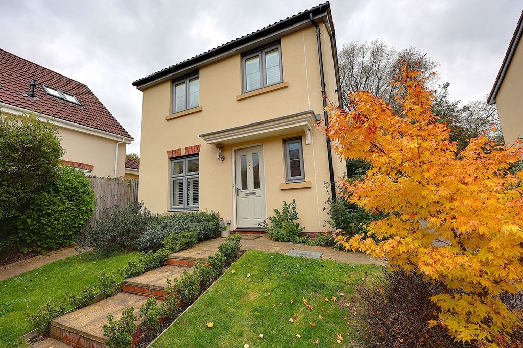 Property photo 2 of 33