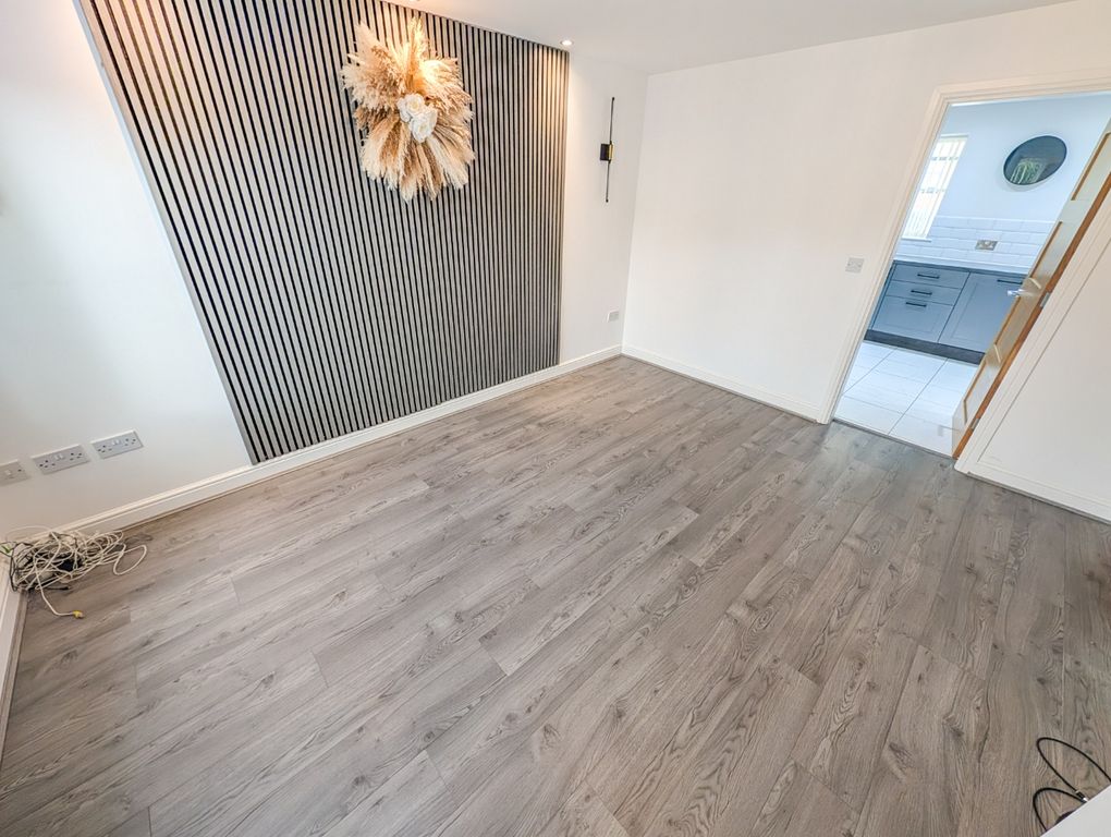 Property photo 2 of 18 Pbox-Img.Jpg