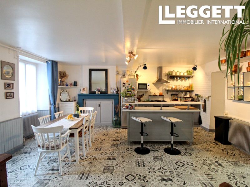 Property photo 3 of 10