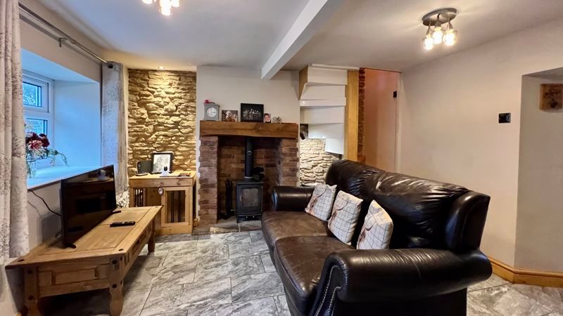 Property photo 2 of 19 Photo 3