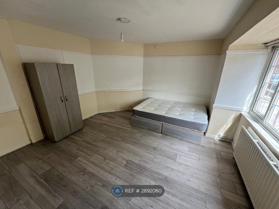 Property photo 3 of 4
