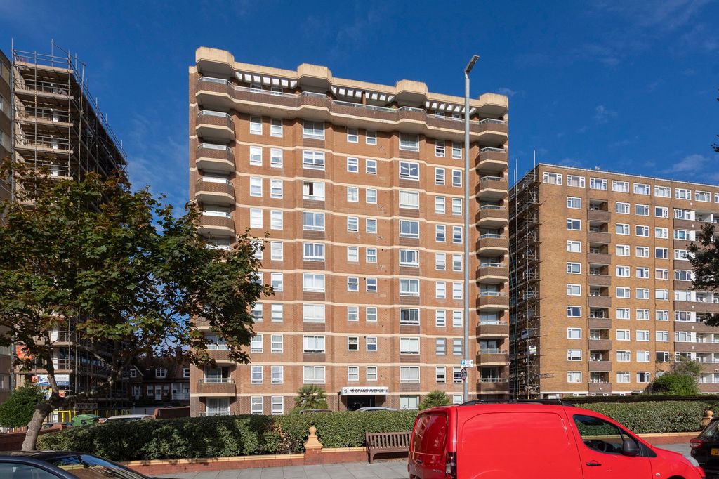 Property photo 1 of 19