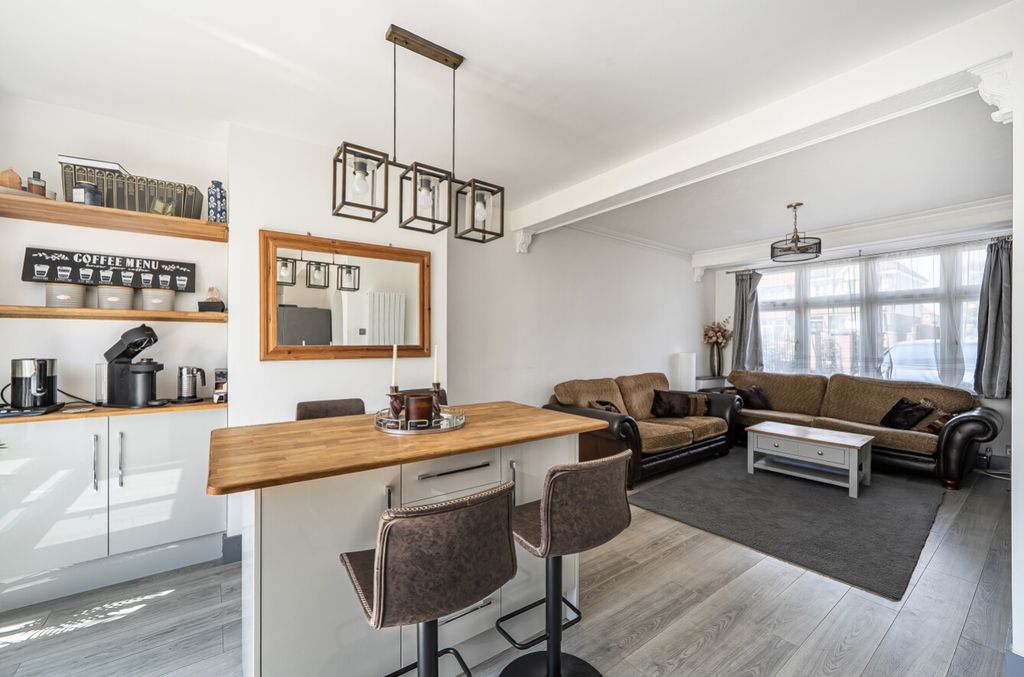 Property photo 3 of 14 1488151-21-6A4B885d13Bac