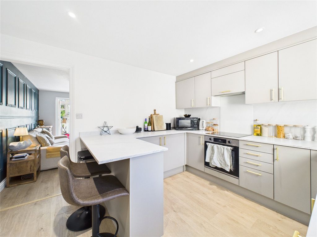 Property photo 1 of 23 Picture No. 05