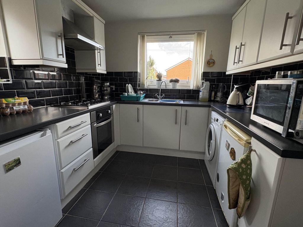 Property photo 3 of 14