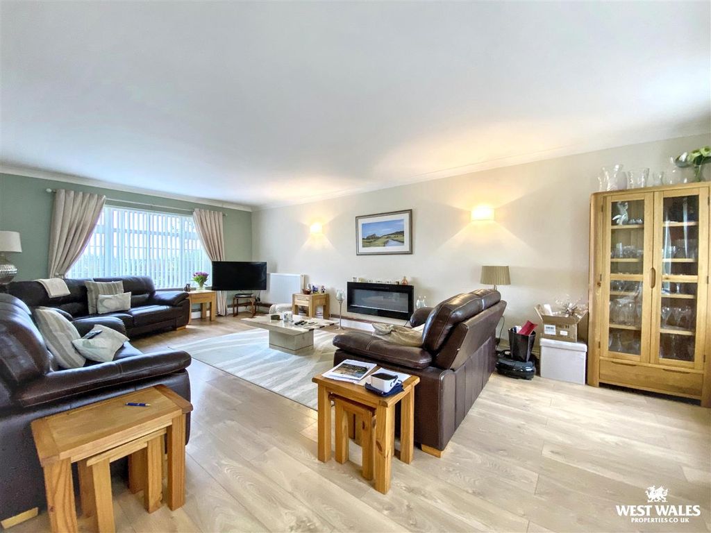 Property photo 3 of 36 Img_8658.Jpg