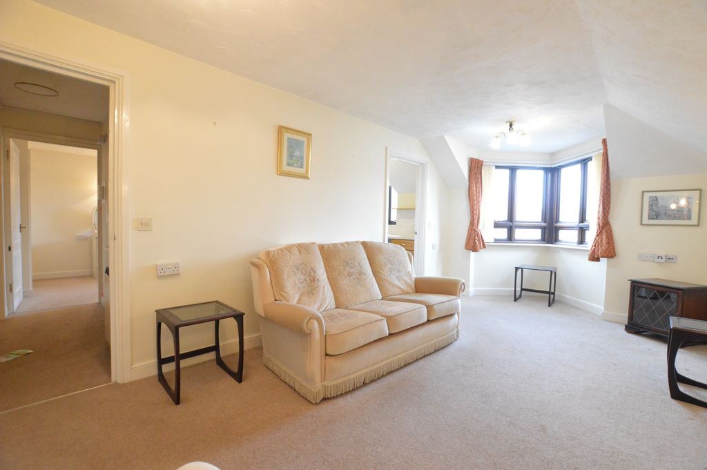 Property photo 2 of 19