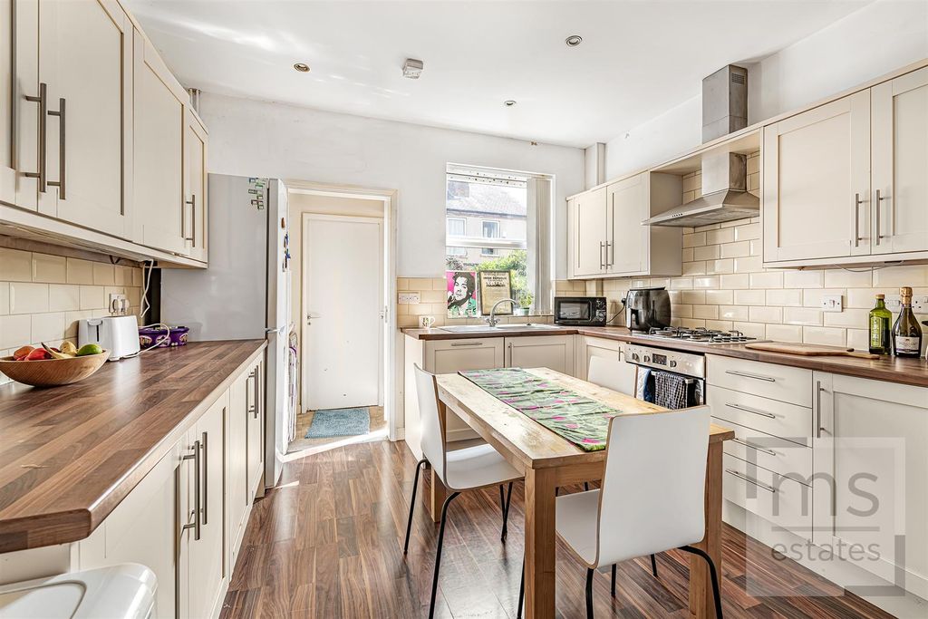 Property photo 2 of 20 Dsc_9210.Jpg