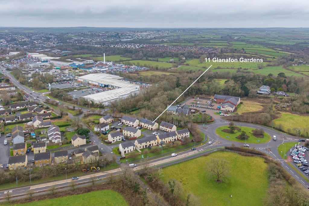 Property photo 2 of 22