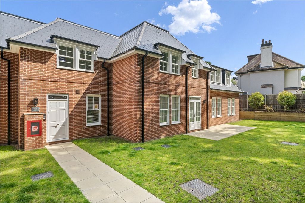 Property photo 1 of 8 Exterior