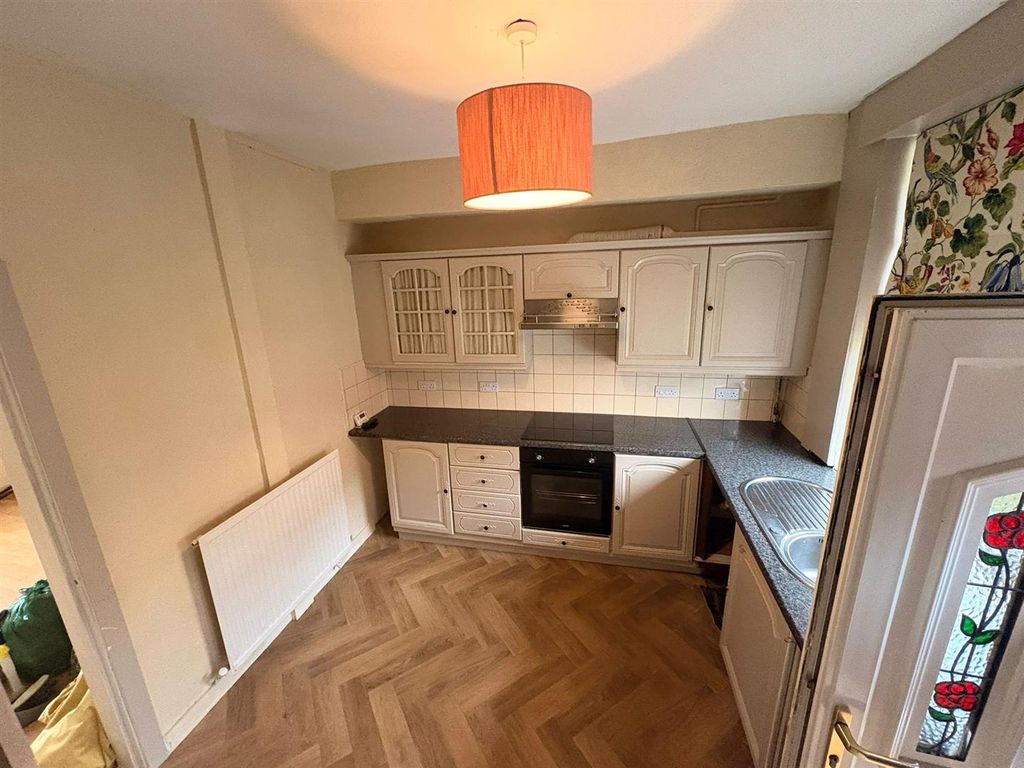 Property photo 3 of 14 Thornfield 2.Jpg