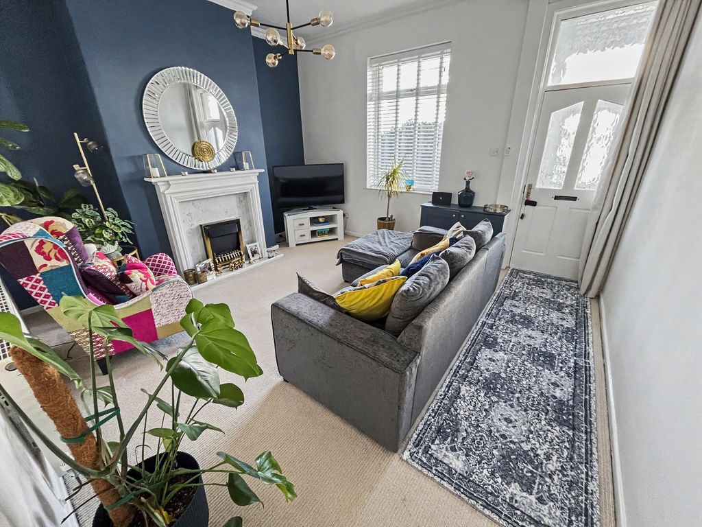 Property photo 3 of 19