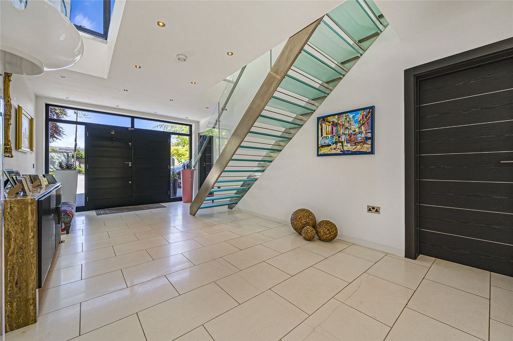 Property photo 2 of 29 Hallway