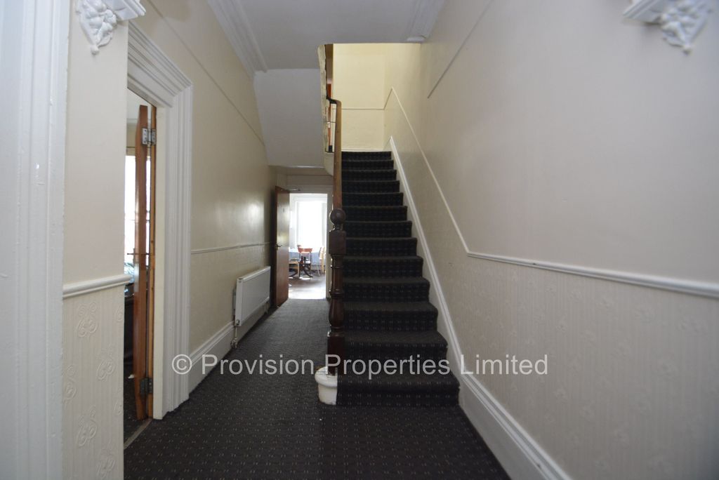 Property photo 2 of 13 Photo