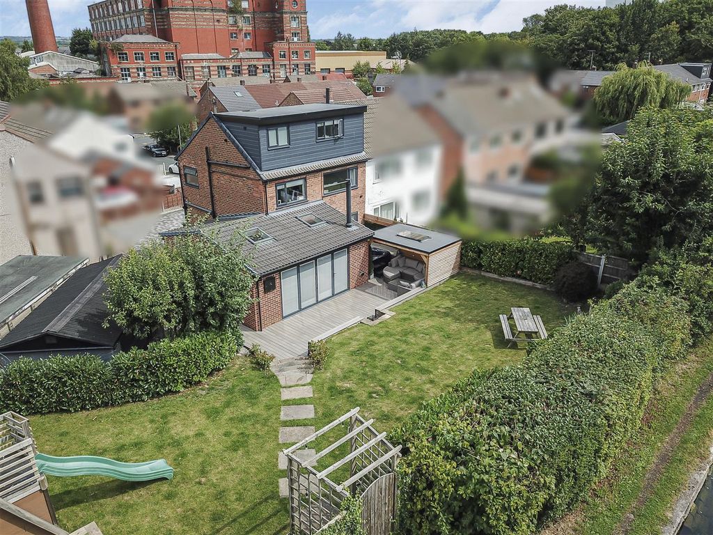 Property photo 1 of 61 74 Sandersons Croft Aerial (2).Jpg