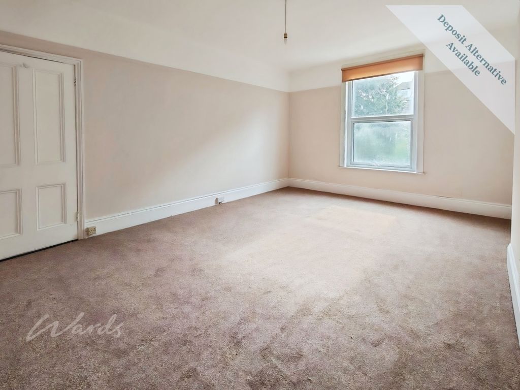 Property photo 3 of 6 Living