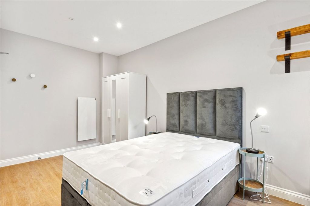 Property photo 2 of 4