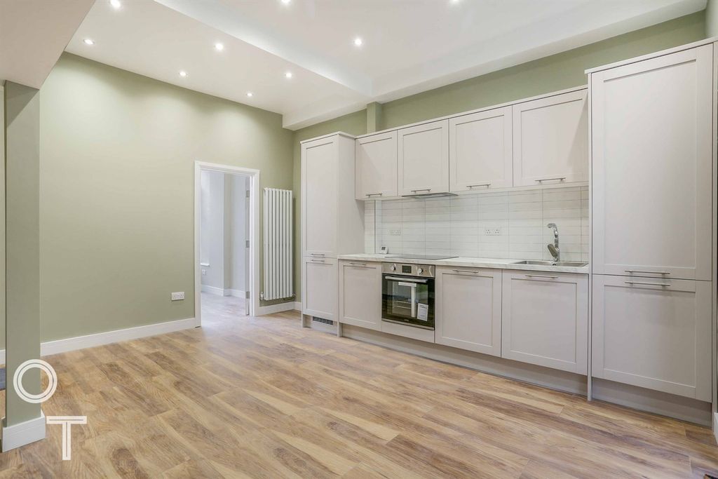 Property photo 2 of 14 Kitchen