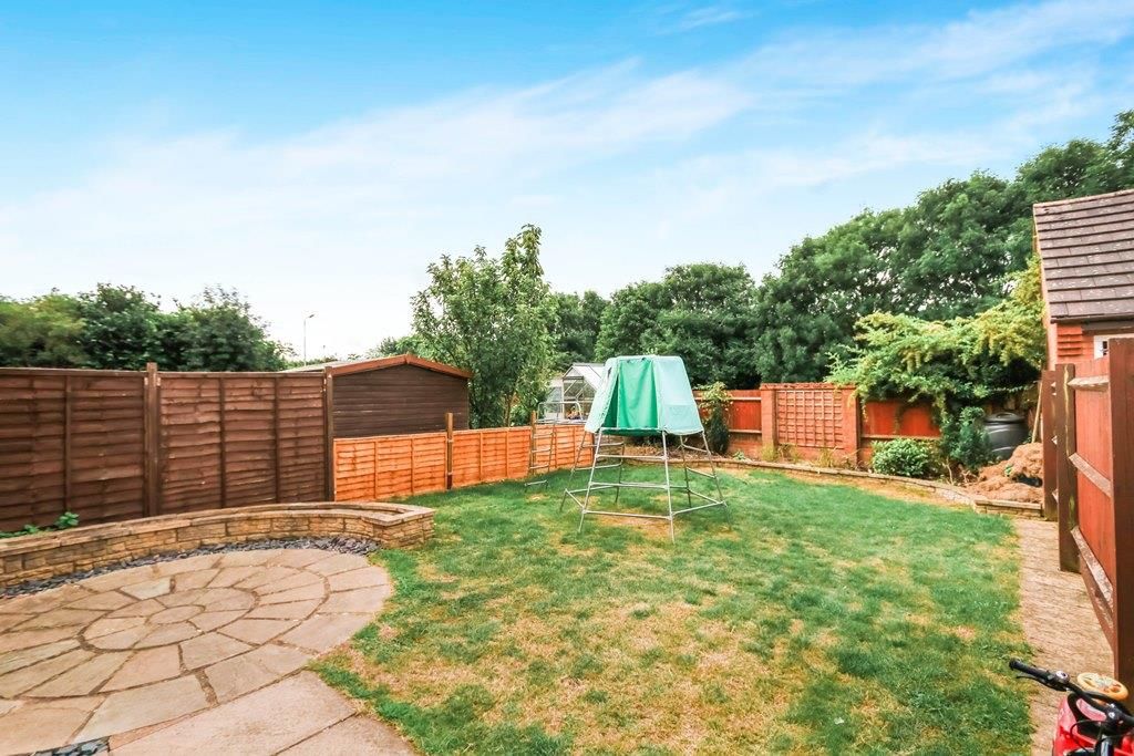 Property photo 2 of 8 Garden
