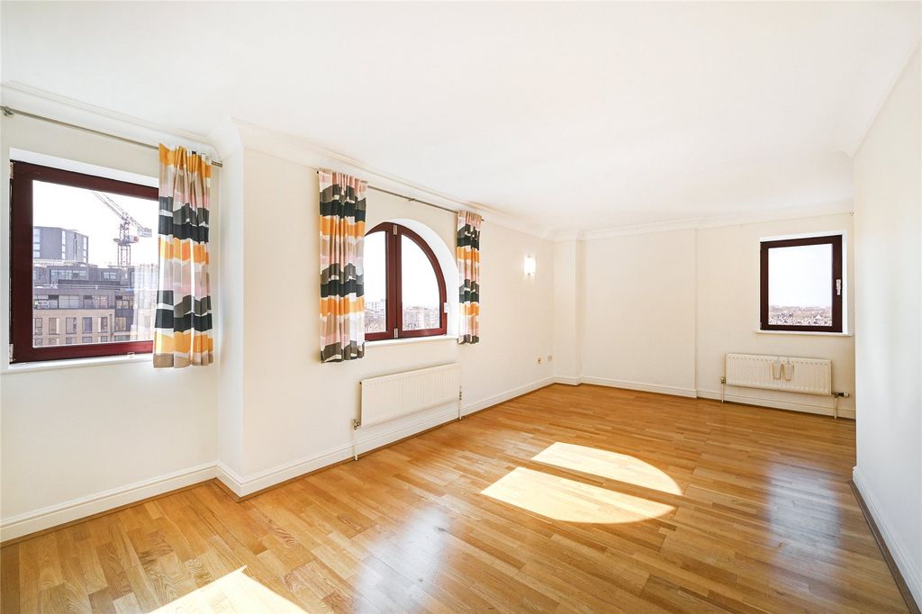 Property photo 2 of 13 Picture No. 23