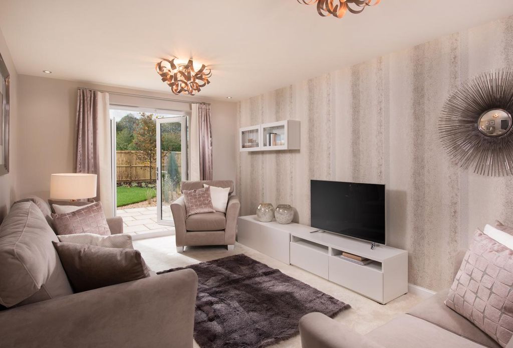 Property photo 3 of 9 Lounge