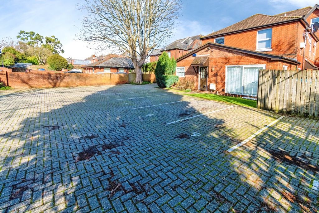 Property photo 2 of 8 Pbox-Img.Jpg