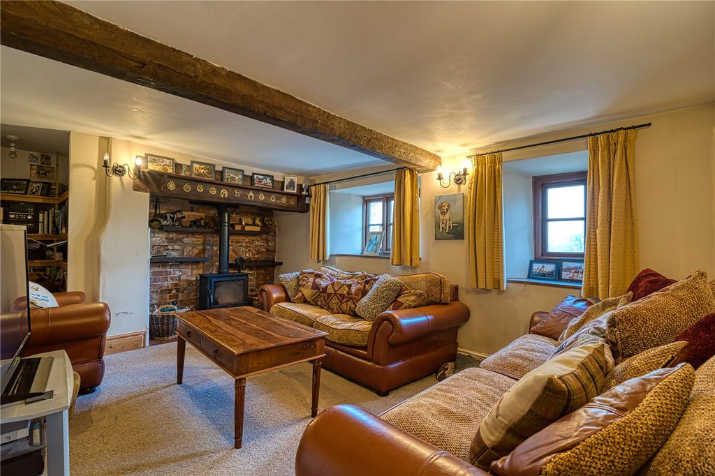 Property photo 2 of 12 Picture No. 29
