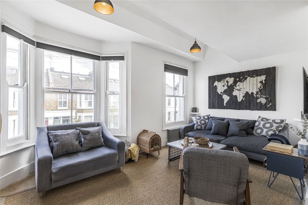 Property photo 3 of 19 Picture No. 01