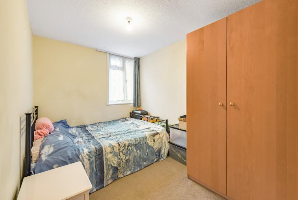 Property photo 3 of 10 Bedroom