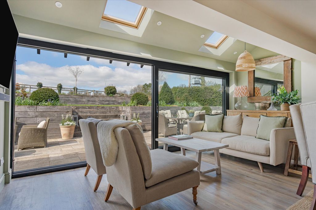 Property photo 2 of 30 Image