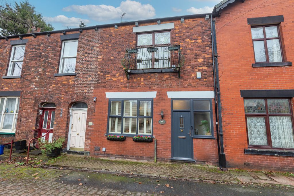 Property photo 1 of 26 25