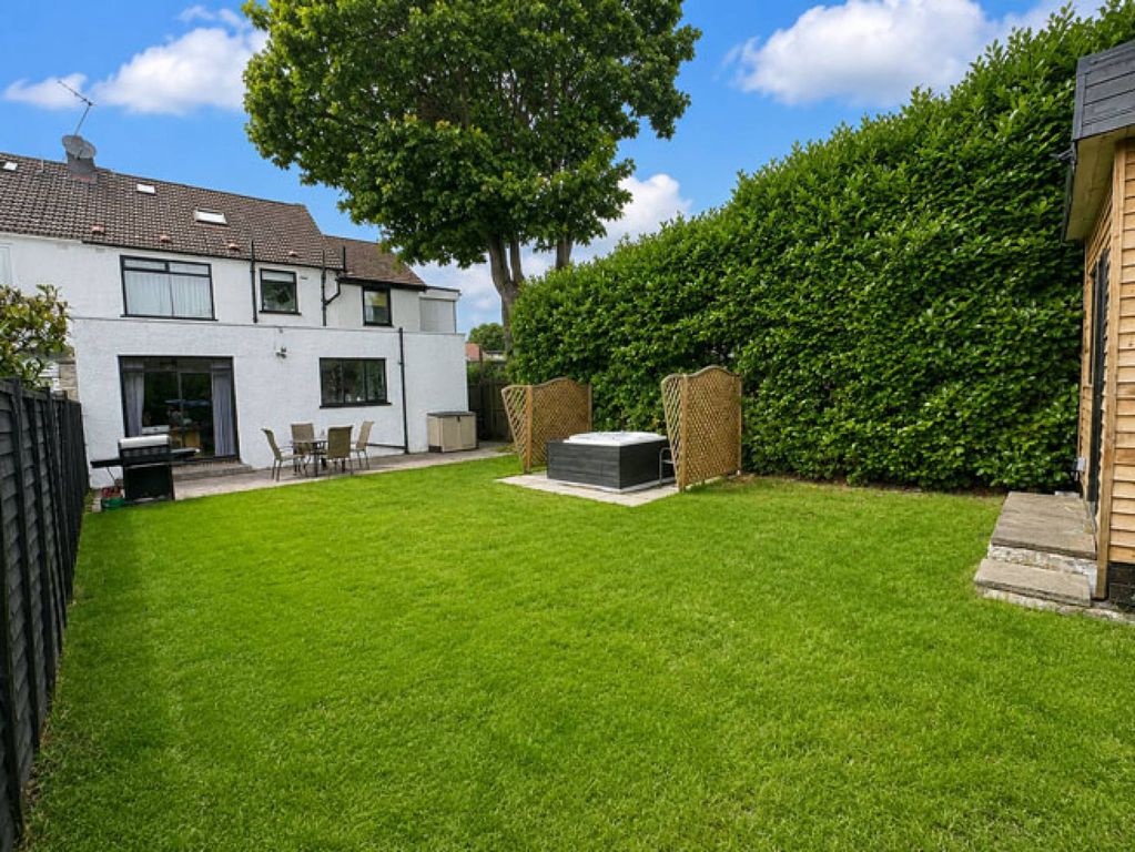Property photo 1 of 28