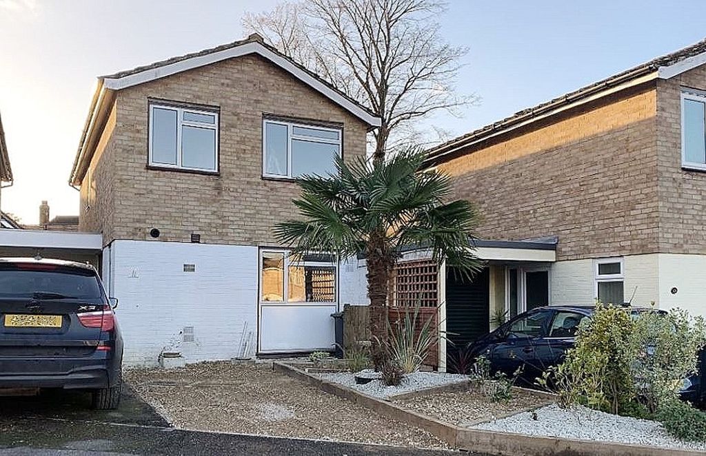 Property photo 1 of 13