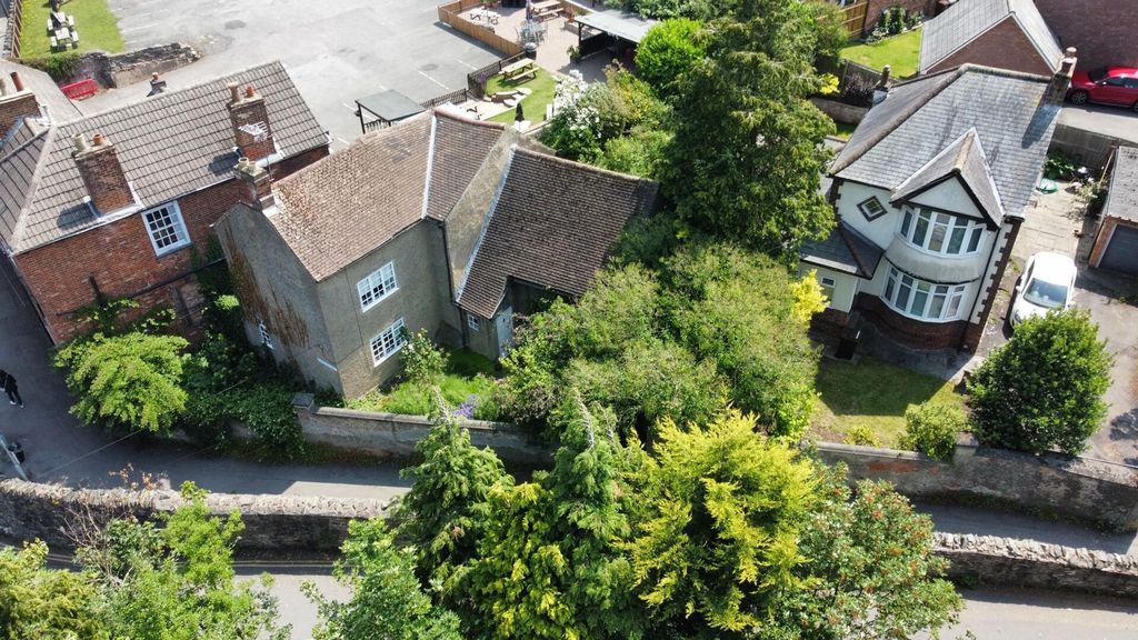 Property photo 1 of 21 Exterior