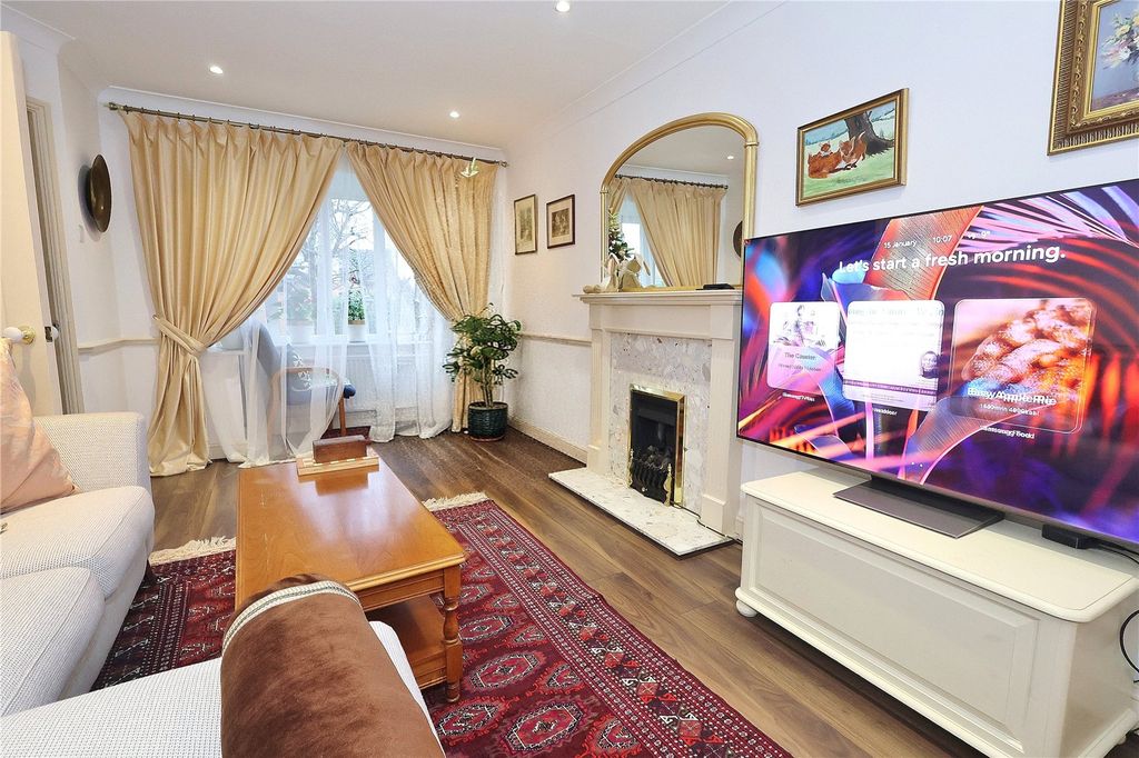 Property photo 2 of 16 Picture No. 21