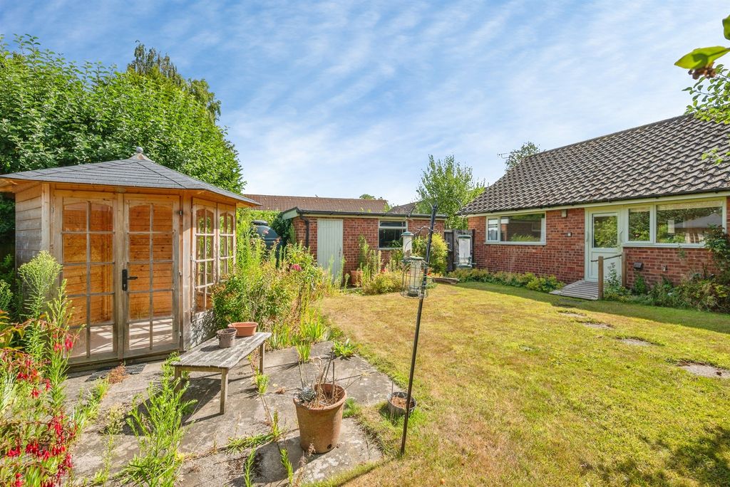 Property photo 2 of 16