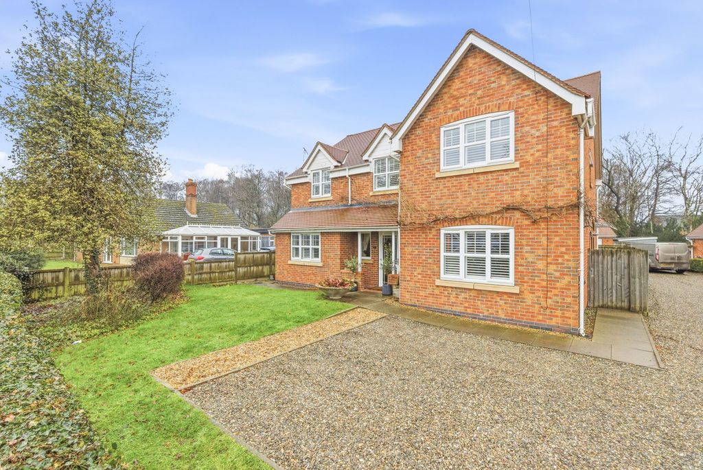 Property photo 1 of 42