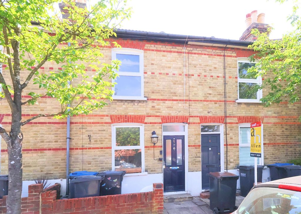 Property photo 1 of 11