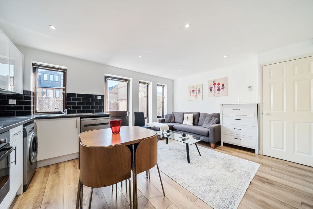 Property photo 2 of 18 1207532 (14)