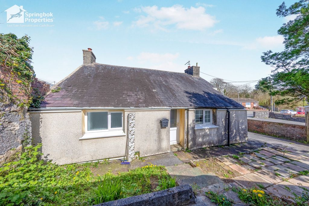 Property photo 1 of 19 Front View