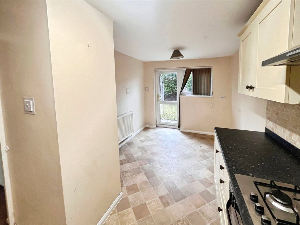 Property photo 3 of 16 Picture No. 21