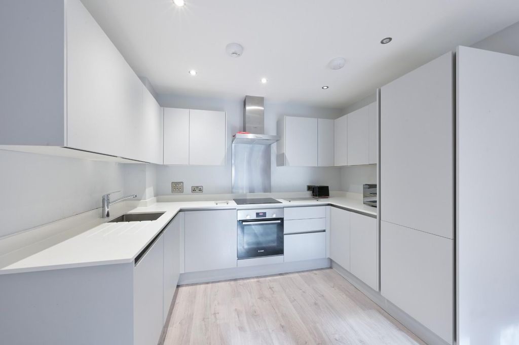 Property photo 3 of 14 Ewell By Pass